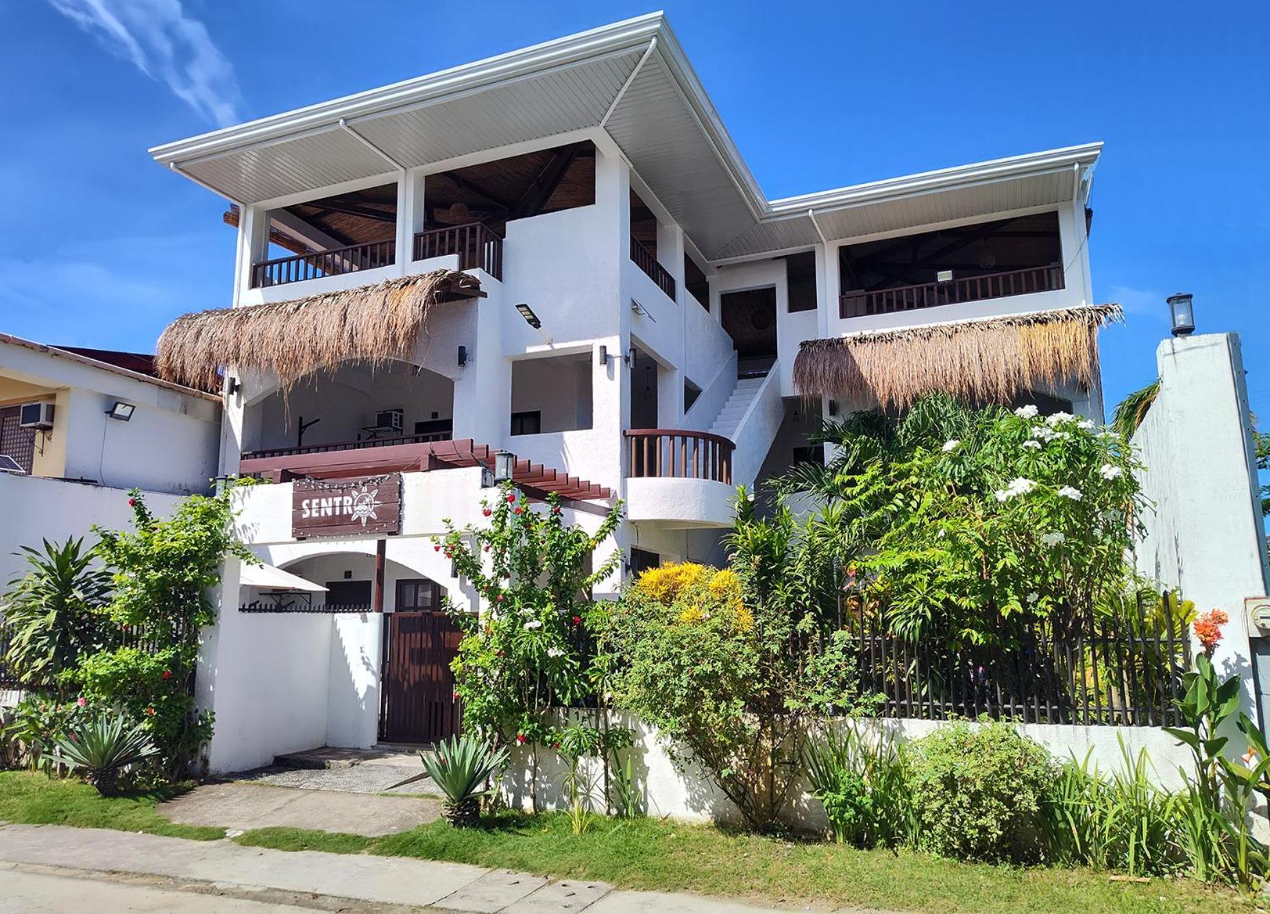 Sentro Suites Siargao Генерал-Луна Экстерьер фото